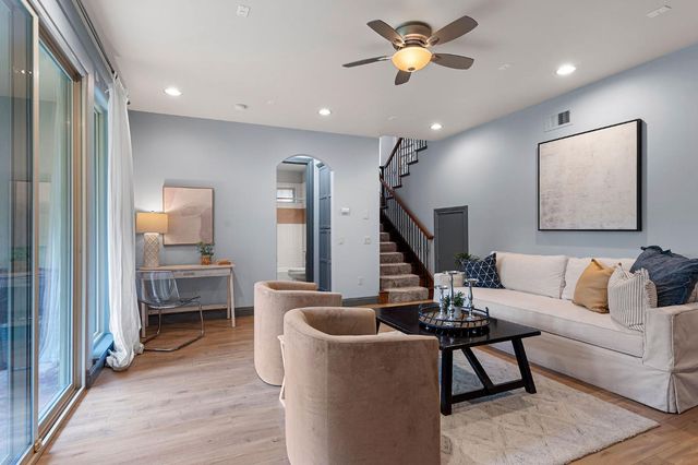 6401 Orange Hill Ln, Carmichael, CA 95608