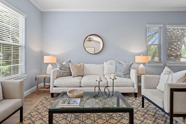 6401 Orange Hill Ln, Carmichael, CA 95608