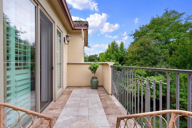 6401 Orange Hill Ln, Carmichael, CA 95608
