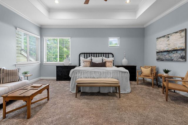 6401 Orange Hill Ln, Carmichael, CA 95608