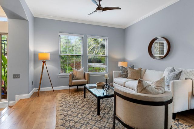 6401 Orange Hill Ln, Carmichael, CA 95608