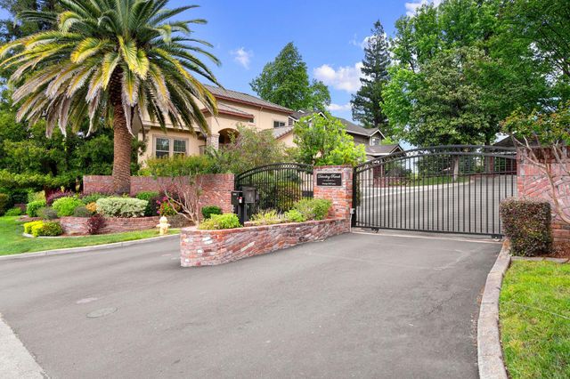 6401 Orange Hill Ln, Carmichael, CA 95608