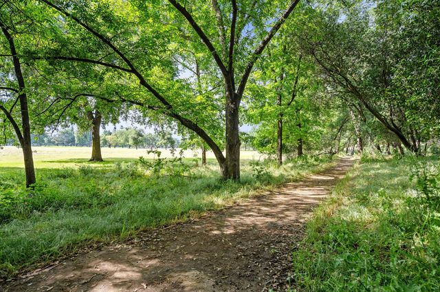 6401 Orange Hill Ln, Carmichael, CA 95608