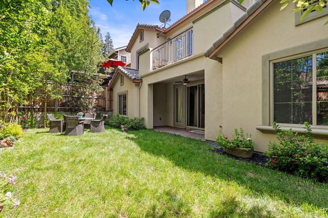 6401 Orange Hill Ln, Carmichael, CA 95608