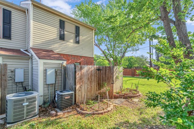 200 Samuel Boulevard 1, Coppell, TX 75019
