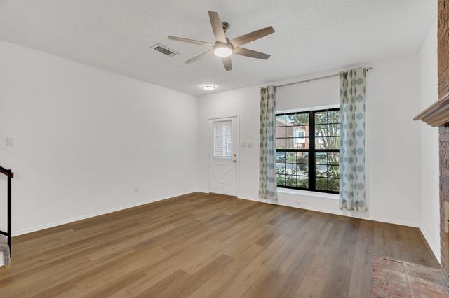 200 Samuel Boulevard 1, Coppell, TX 75019