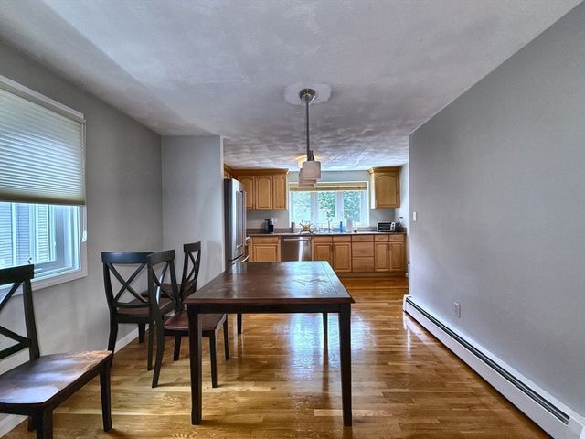 174 Adams St 6, Newton, MA 02458