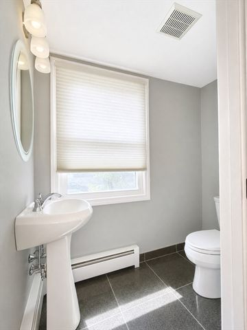 174 Adams St 6, Newton, MA 02458