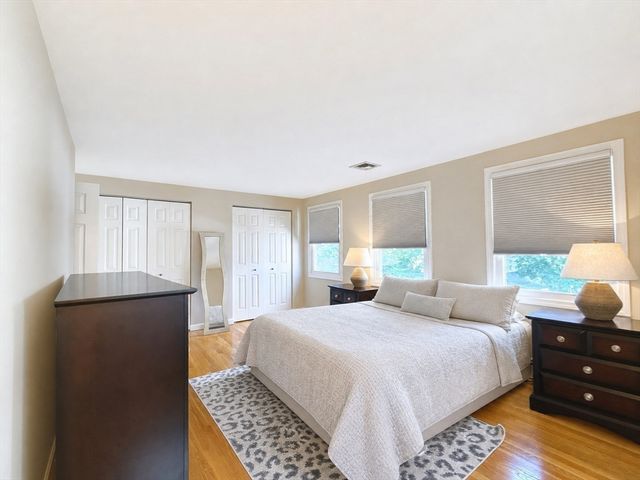 174 Adams St 6, Newton, MA 02458