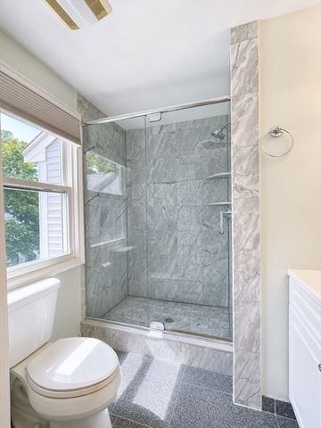 174 Adams St 6, Newton, MA 02458