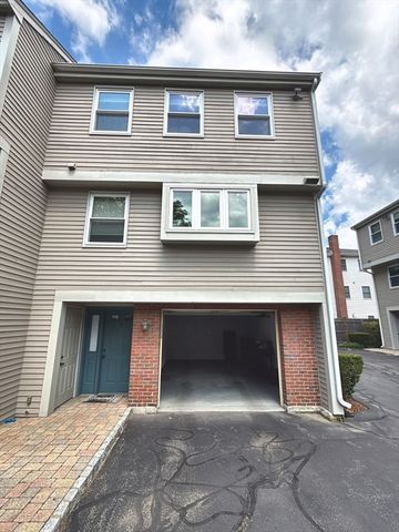 174 Adams St 6, Newton, MA 02458