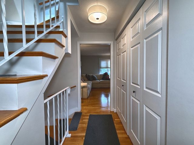 174 Adams St 6, Newton, MA 02458