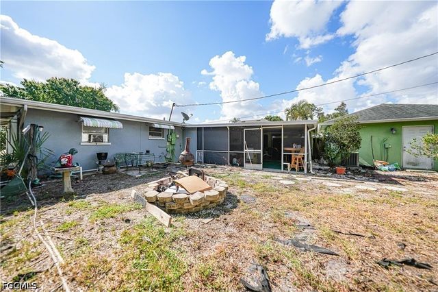 1201 Alabar LN, Cape Coral, FL 33909