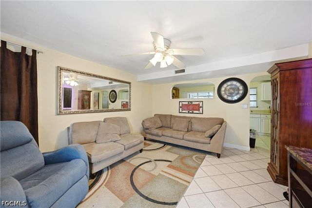1201 Alabar LN, Cape Coral, FL 33909