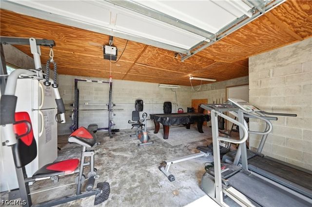 1201 Alabar LN, Cape Coral, FL 33909
