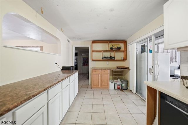 1201 Alabar LN, Cape Coral, FL 33909