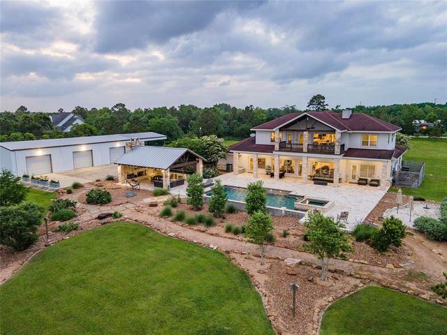 2112 Washington Avenue, Alvin, TX 77511