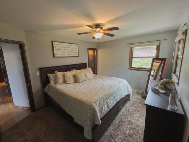 825 Garvens AVENUE, Brookfield, WI 53005