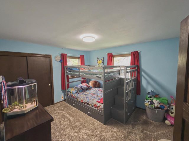 825 Garvens AVENUE, Brookfield, WI 53005