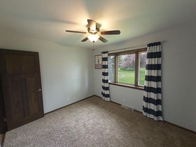825 Garvens AVENUE, Brookfield, WI 53005