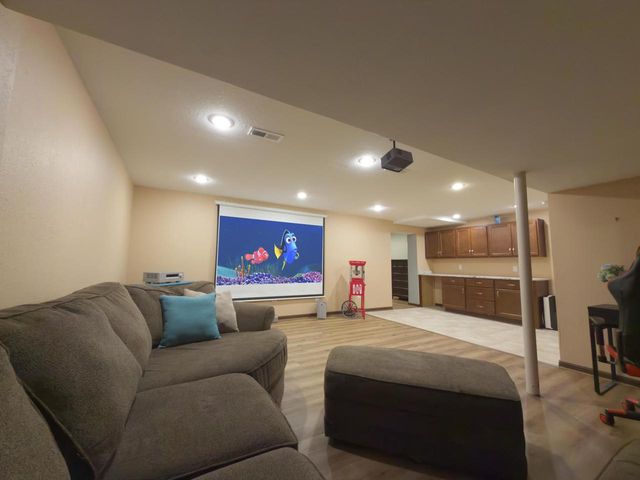825 Garvens AVENUE, Brookfield, WI 53005