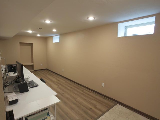825 Garvens AVENUE, Brookfield, WI 53005