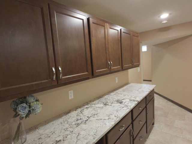 825 Garvens AVENUE, Brookfield, WI 53005
