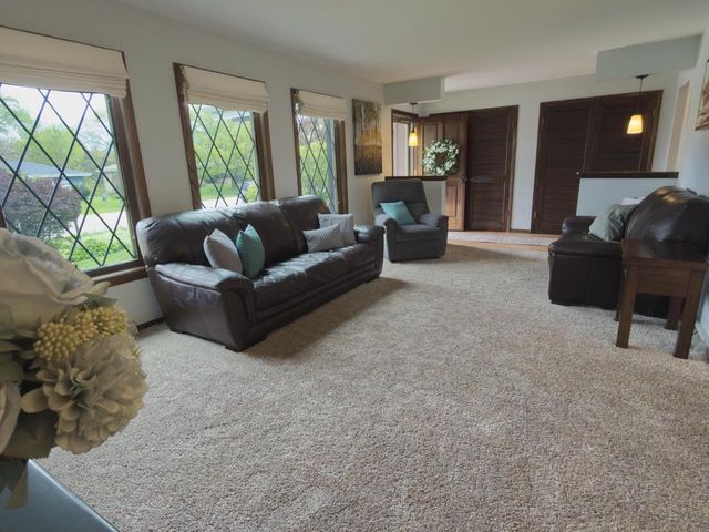 825 Garvens AVENUE, Brookfield, WI 53005