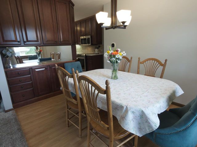 825 Garvens AVENUE, Brookfield, WI 53005
