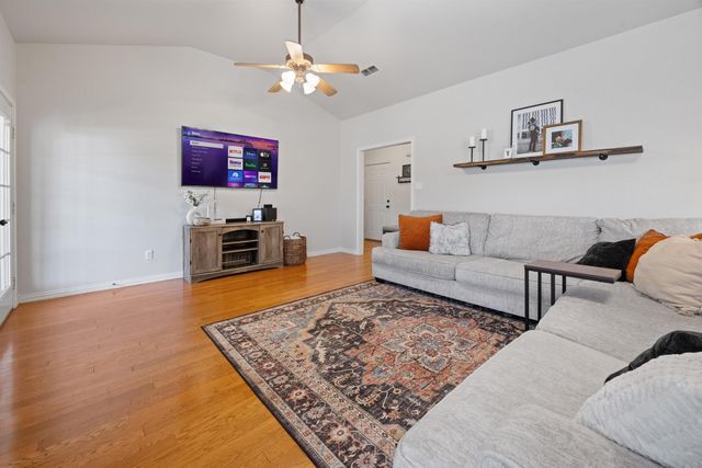 312 S Pecan St., White Oak, TX 75693