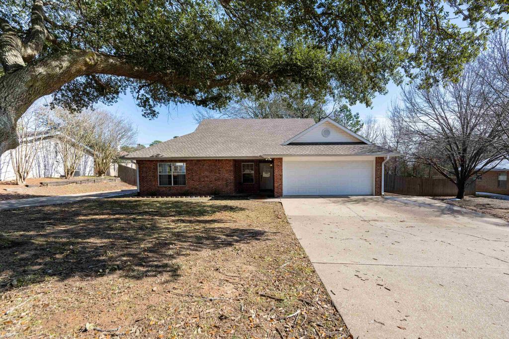 312 S Pecan St., White Oak, TX 75693