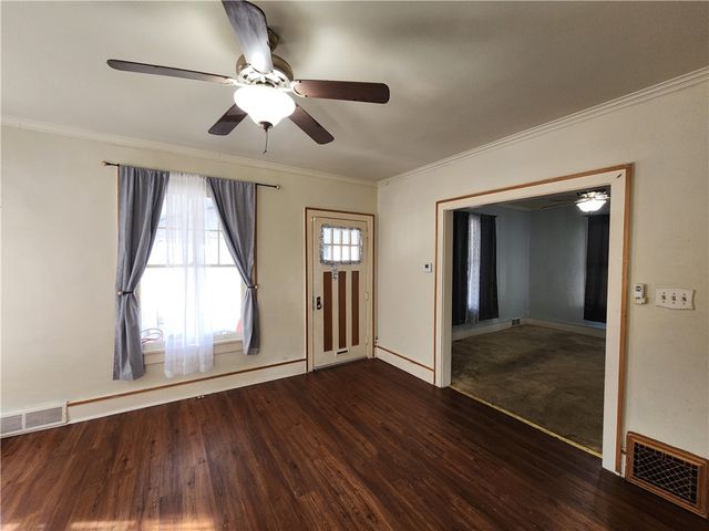 916 Harrison St, New Castle, PA 16101