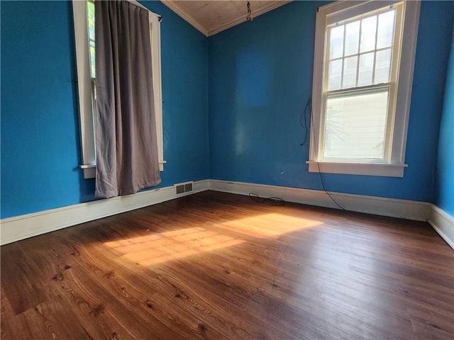 916 Harrison St, New Castle, PA 16101