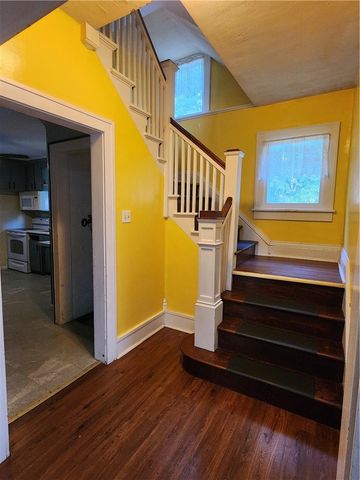 916 Harrison St, New Castle, PA 16101