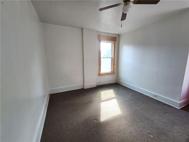 916 Harrison St, New Castle, PA 16101