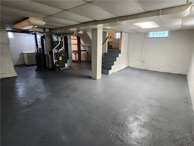 916 Harrison St, New Castle, PA 16101