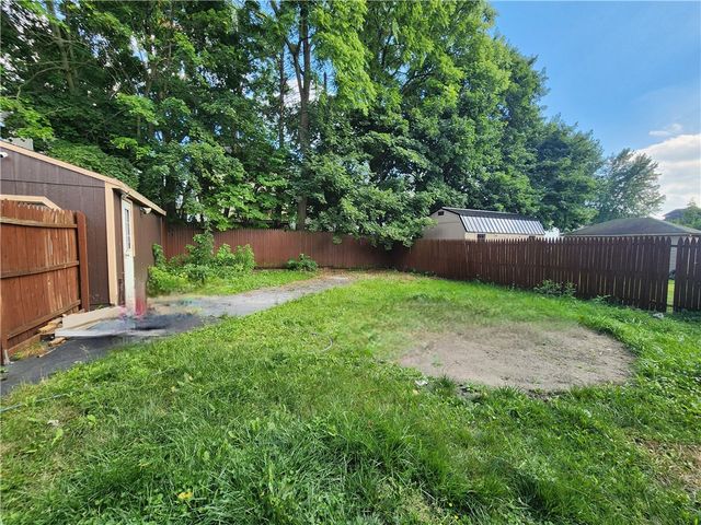916 Harrison St, New Castle, PA 16101