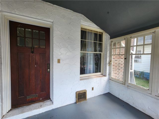 916 Harrison St, New Castle, PA 16101