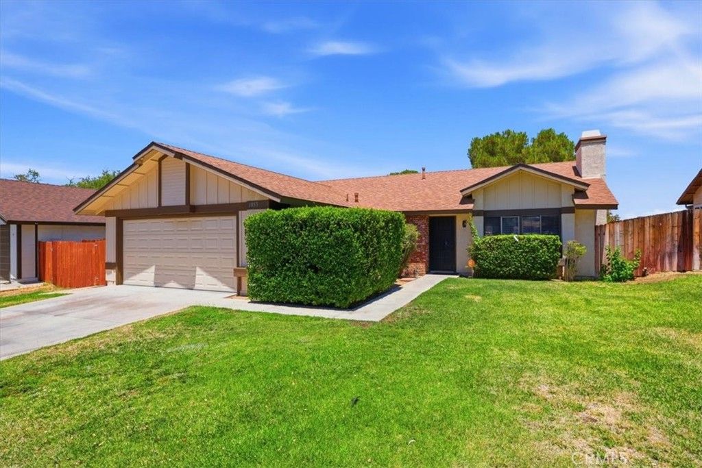 Image 1 of property listing at 1855 E Avenue R2, Palmdale, CA 93550