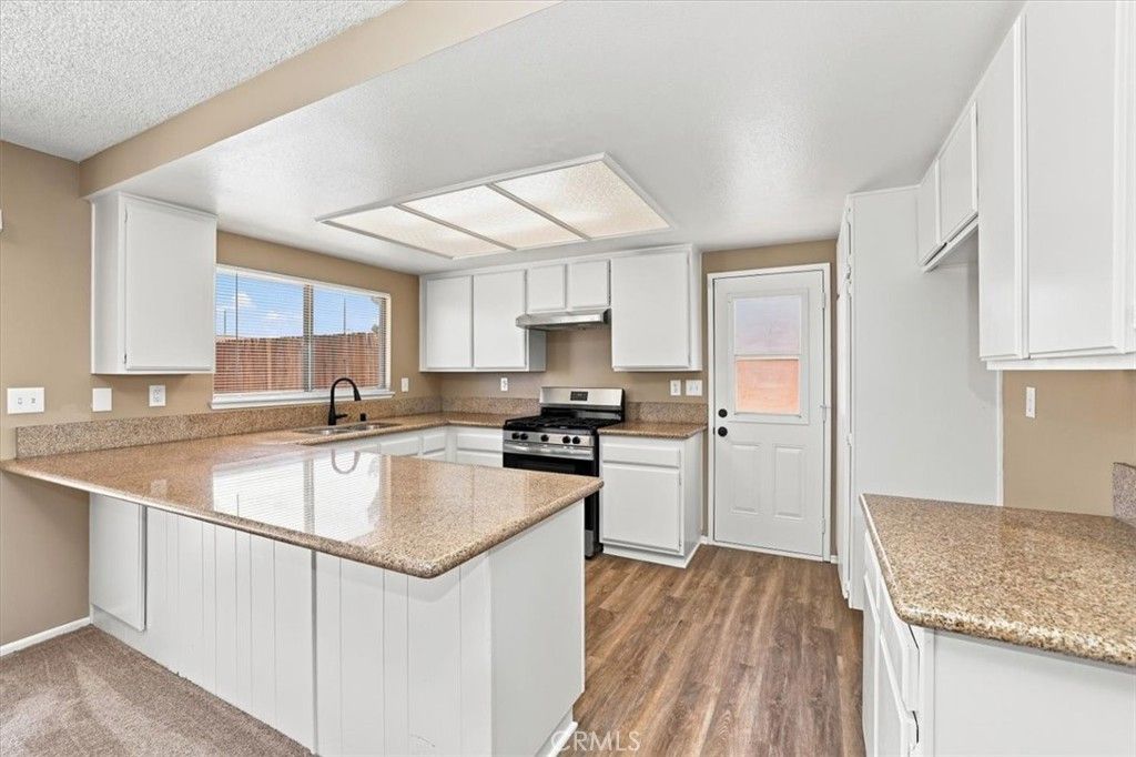 Image 13 of property listing at 1855 E Avenue R2, Palmdale, CA 93550