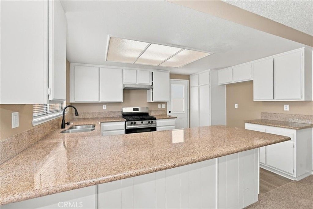 Image 14 of property listing at 1855 E Avenue R2, Palmdale, CA 93550