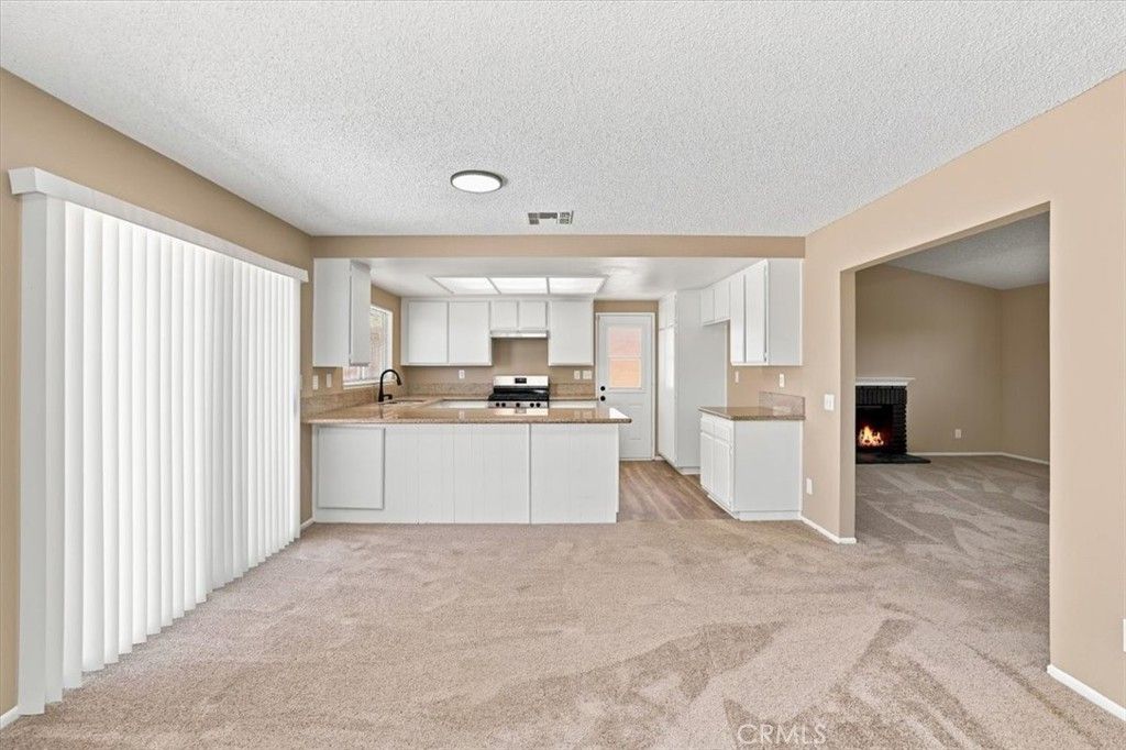 Image 16 of property listing at 1855 E Avenue R2, Palmdale, CA 93550