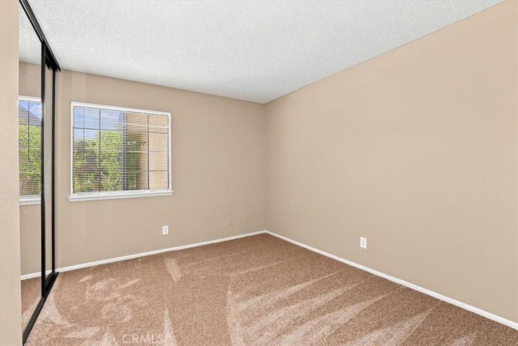 Image 21 of property listing at 1855 E Avenue R2, Palmdale, CA 93550