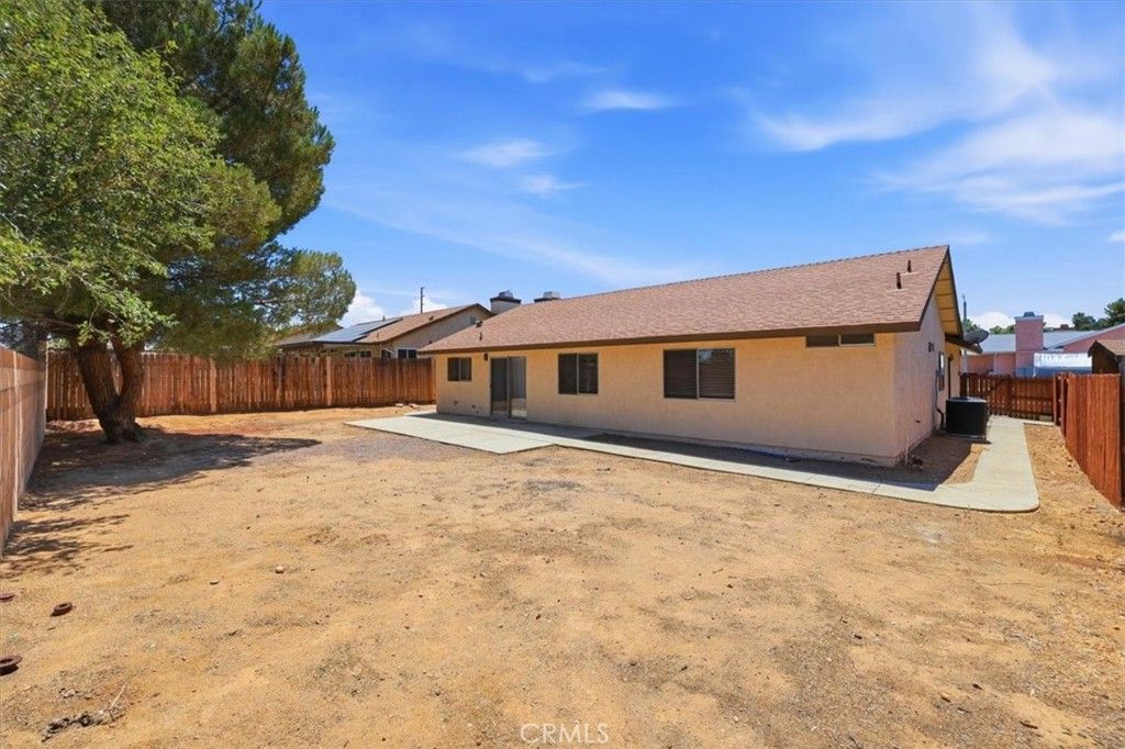 Image 33 of property listing at 1855 E Avenue R2, Palmdale, CA 93550