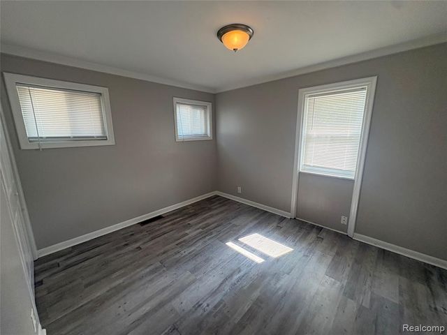 21410 Doepfer Road, Warren, MI 48091