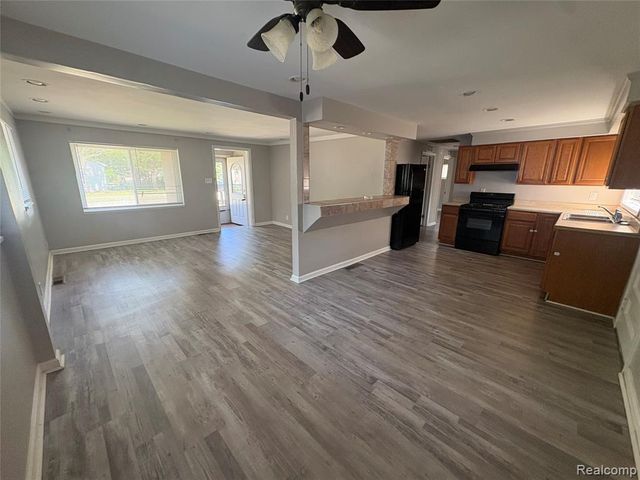 21410 Doepfer Road, Warren, MI 48091
