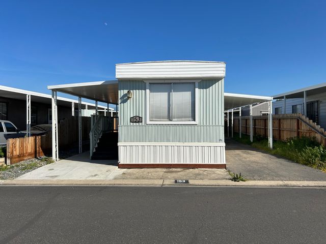 720 E Worth Avenue 153, Porterville, CA 93257