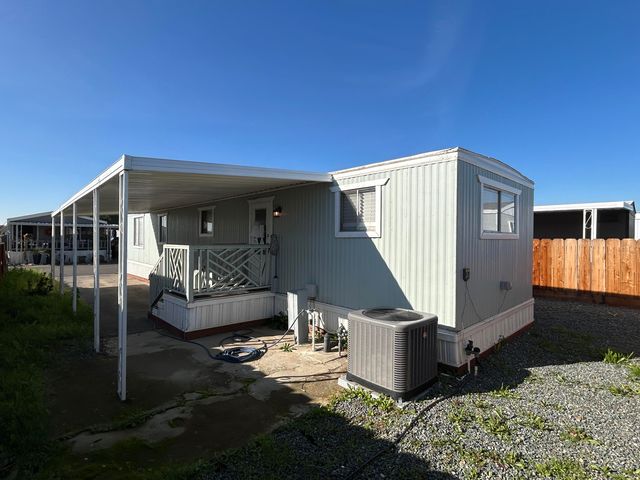 720 E Worth Avenue 153, Porterville, CA 93257