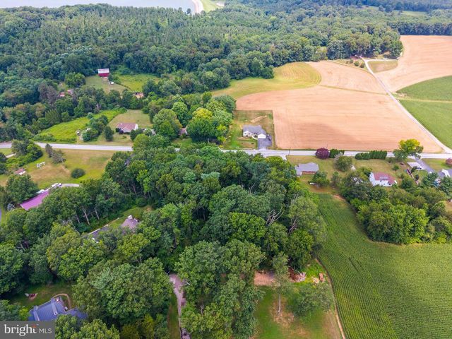 OAK TREE LN, Spring Grove, PA 17362