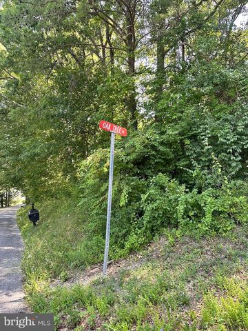 OAK TREE LN, Spring Grove, PA 17362